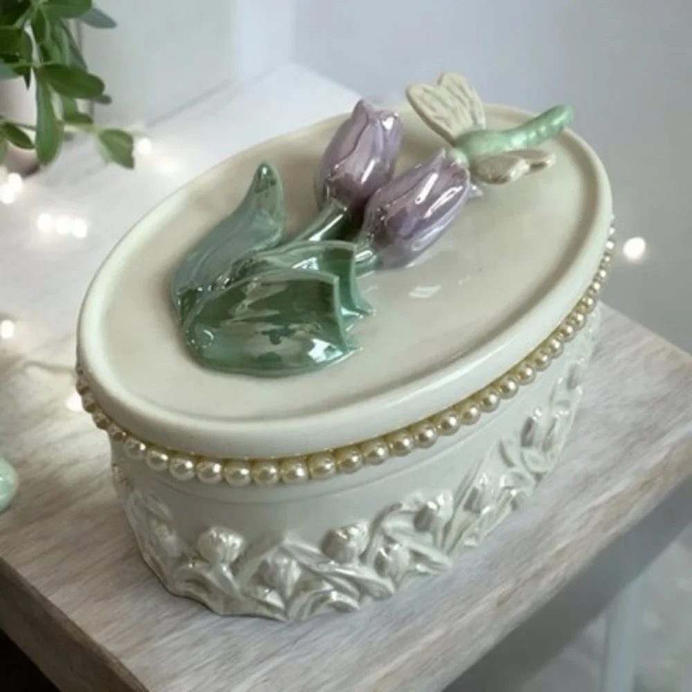 Vintage Lenox 3D Floral Jewelry Trinket Box Nacreous Porcelain Dragonfly 3.75